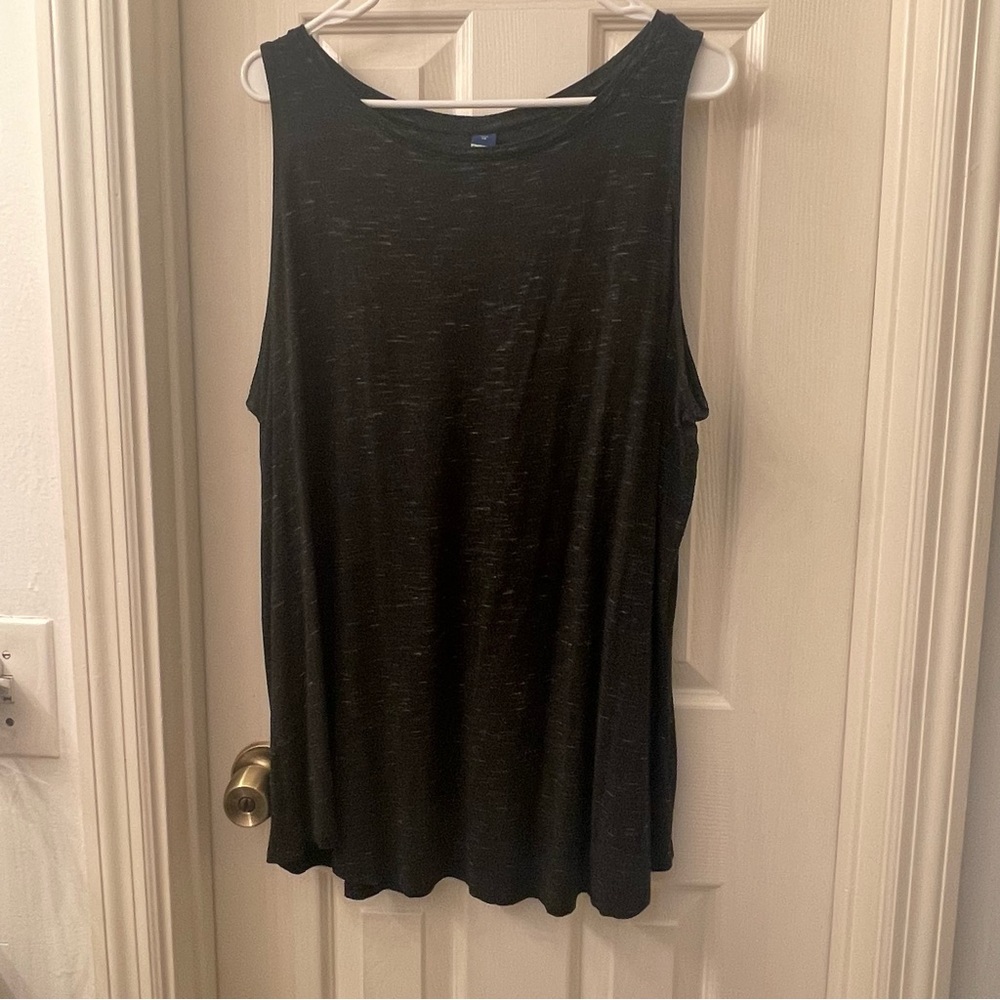 Black Sleeveless Women's Top